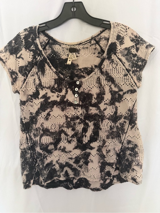 Free People Tops - Free People We the Free Beige and Black Short Sleeve Henley Top
